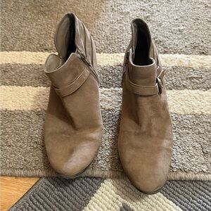 Women's Tan Ankle Boots